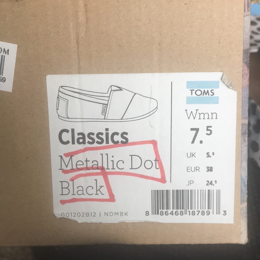 TOMS - Picture 4 of 4